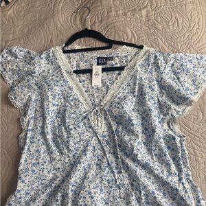 GAP Women's Floral Blue and White Top
